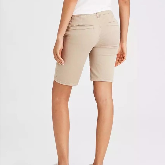 American Eagle BERMUDA Shorts - Picture 5 of 5